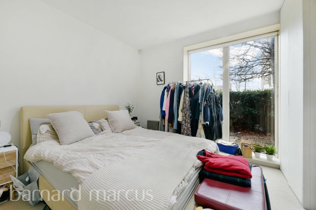 Flat 2, 18, Rayners Road, LONDON photo 4