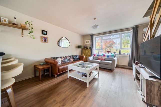 69, Burnt Ash Road, London photo 3