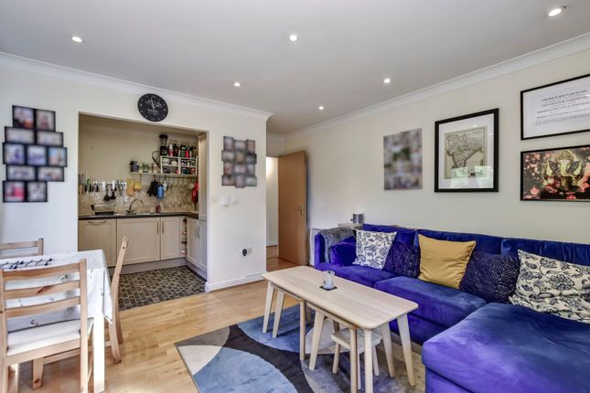Flat 3, Ridge House Springwell Lane, Rickmansworth photo 3