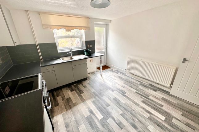 28 Tillery Street, Abertillery photo 4