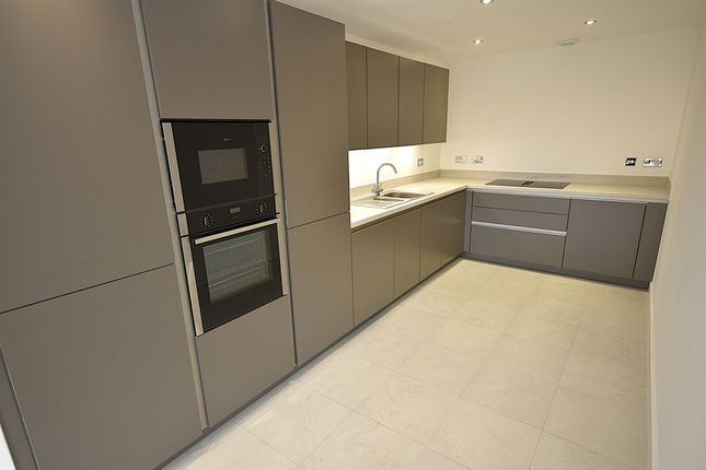 46 Knotting Road, Macclesfield photo 3