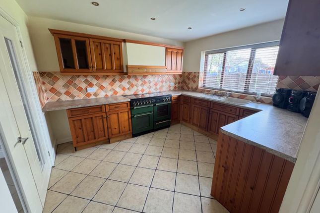 775, Sewall Highway, Coventry photo 3