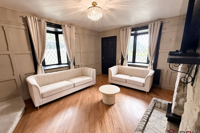 Middle Lodge, York Road, Doncaster photo 3
