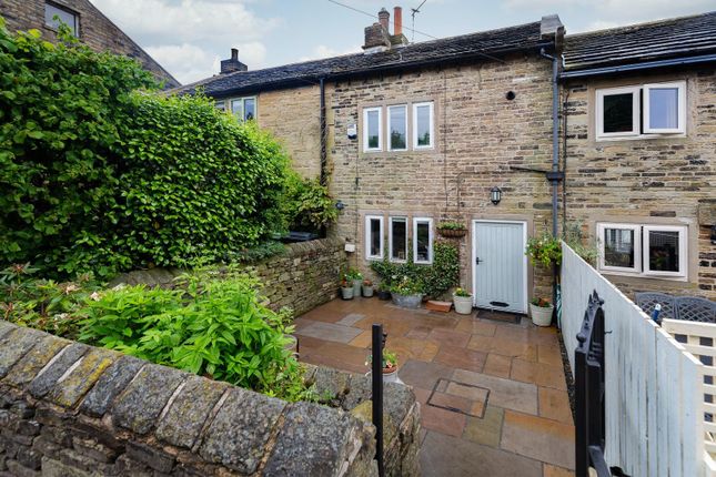 Thumbnail Cottage for sale in Huddersfield