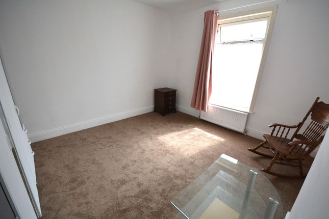 19, Howlish View, Coundon photo 5