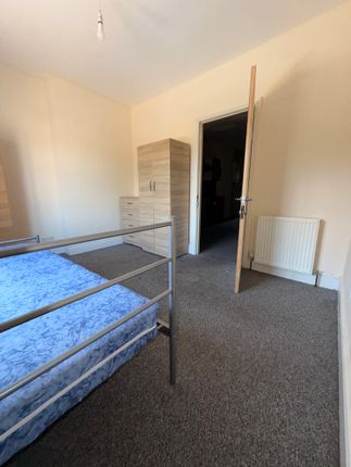 Trinity Lane, Hinckley photo 4