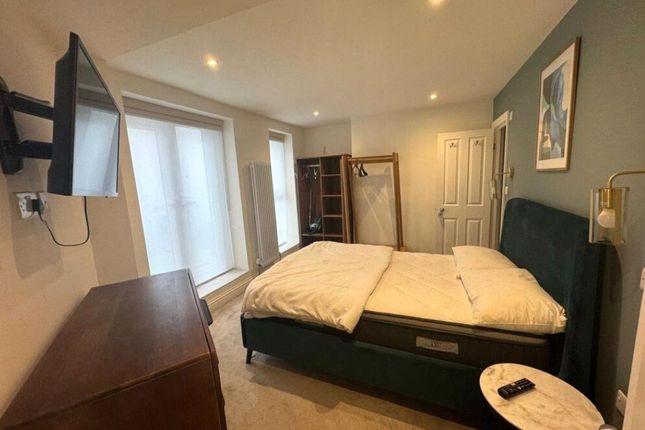 8, 8, Adamson Road, Swiss Cottage NW3, London photo 4