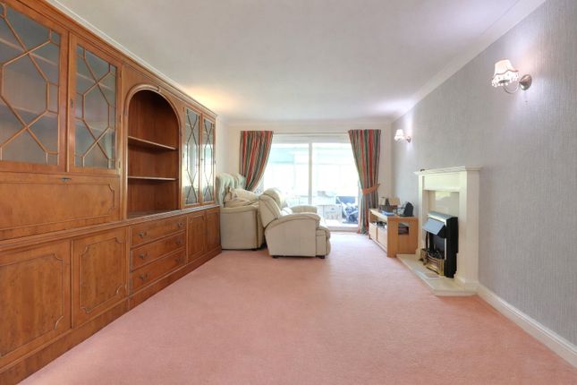 2 Moorland Rise, South Molton Devon, Devon photo 3