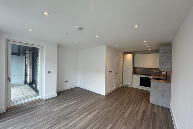 97 Diascisa house, 7 Sanday Drive, London photo 4