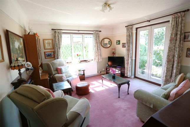 18, The Mount, Ewell Village photo 2