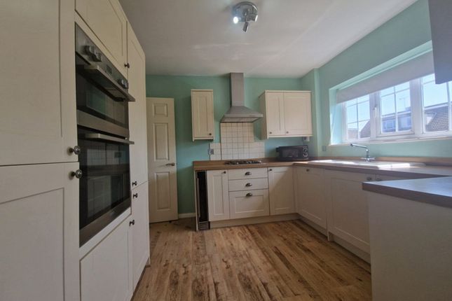 81, Point Road, Canvey Island photo 3