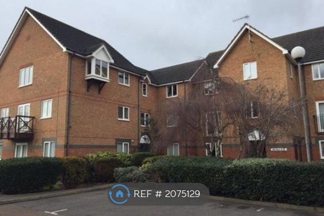 Flat to rent in Farthingale Court, Waltham Abbey