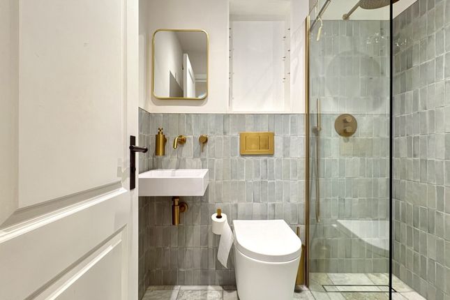 Flat 11, 92, Caledonian Road, London photo 5