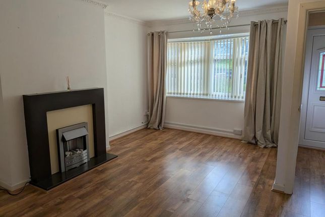 11 Tir Einon, Llwynhendy photo 3