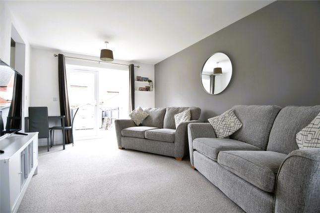 6, Hadmay Croft, Droitwich photo 2