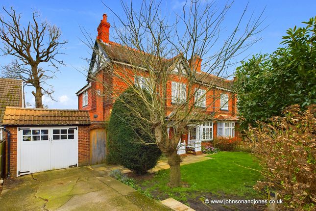 Thumbnail Detached house for sale in Maple Tree Cottage, Chertsey