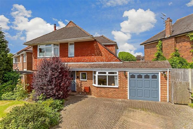 Thumbnail Detached house for sale in Garden Wood Road, East Grinstead, West Sussex