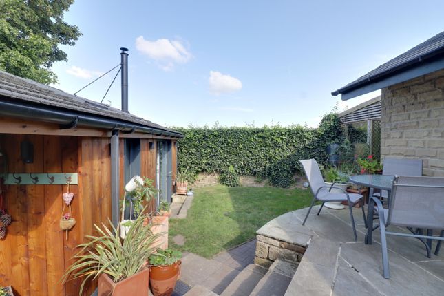 End terrace house for sale in Kaye Lane, Almondbury, Huddersfield