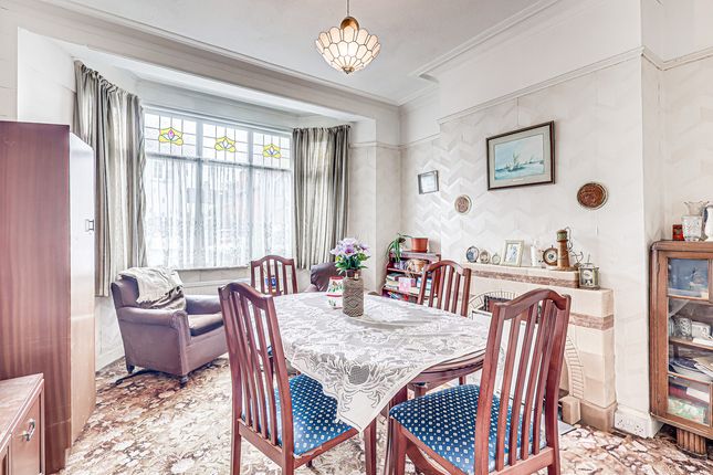 31, Marguerite Drive, Leigh-on-sea photo 3