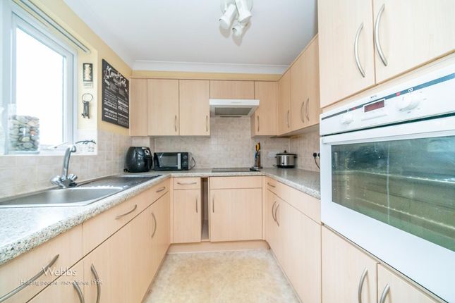 Flat 2, Croxall Court, Leighswood Road, Aldridge, Walsall photo 3