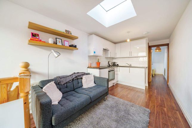 Flat for sale in Munster Road, London