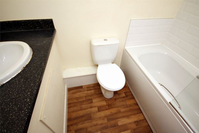57 Hamnett Court, Warrington photo 3