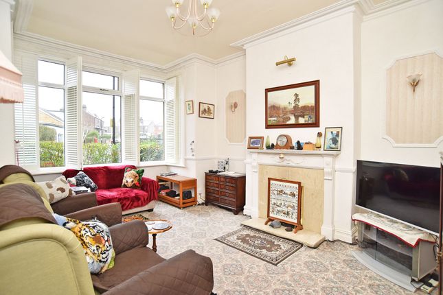 45 Park Grove, Knaresborough photo 2