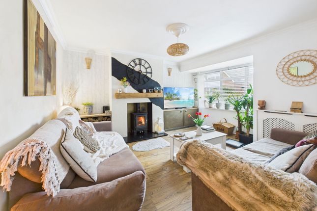 16, Willow Dene, Halstead photo 2