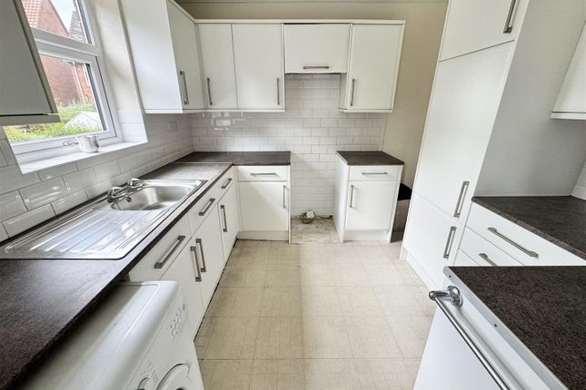 6, Ravensdale Road, Mansfield photo 3
