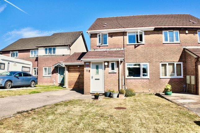 3, Linden Lea Drive, Blackwood photo 2