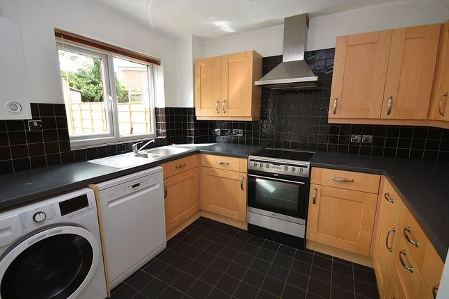 14 Birchgate Close, Macclesfield photo 2