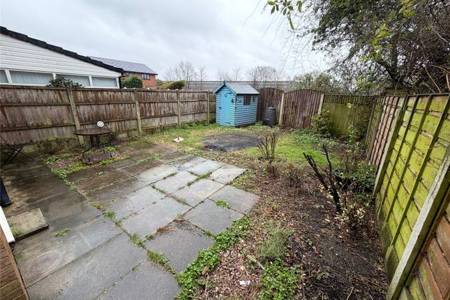 20, Woodhill Fold, Greater Manchester photo 4