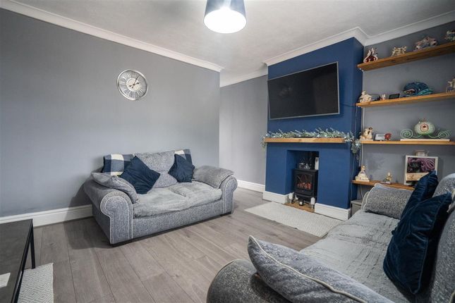 7, Hollington Crescent, Birmingham photo 2
