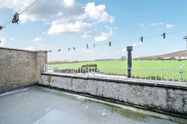 43, Talveneth, Penzance photo 3