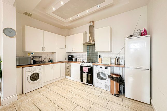 Flat 14, Oaklands, Prenton photo 2