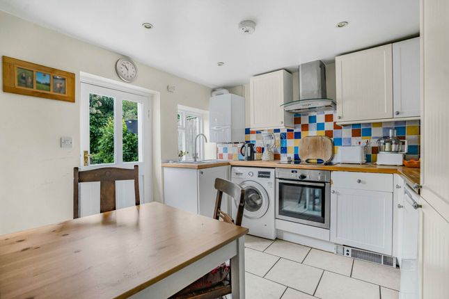 6 Church Street, Watlington photo 3