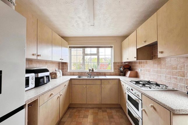 22, Bloxham Road, Worcestershire photo 4