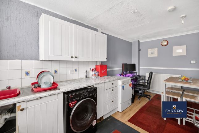 81, Columbus Way, Grimsby photo 4