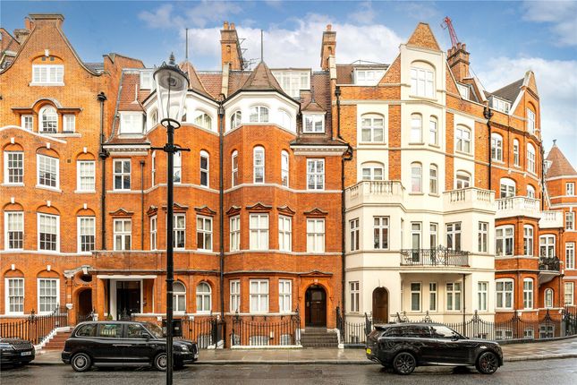 Flat 6, 18, Hans Crescent, London photo 4