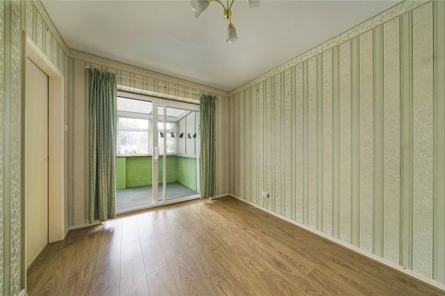 10, Bridges Drive, Kent photo 3