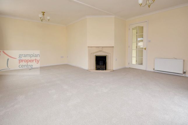 75 Ashgrove Park, Elgin photo 3