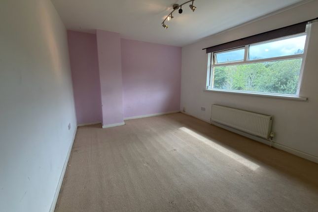 37, Bowland Avenue, Shipley photo 2