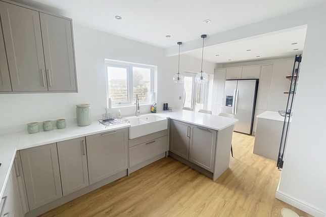 10 Vale View, Bridgend photo 2