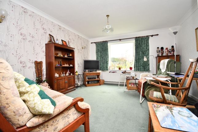 2, Willow walk, Ripon photo 3