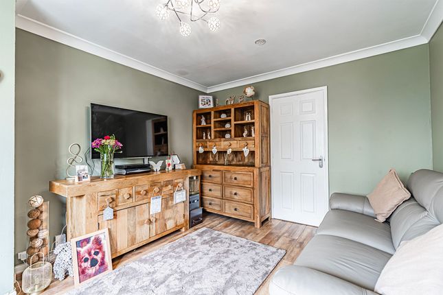 7 Foel View Close, Pontypridd photo 4