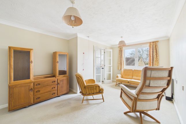 43 Haig Court, Cambridge photo 4