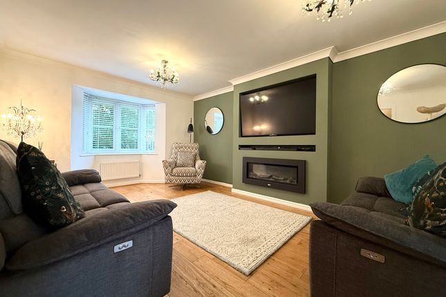 9 Coed Duffryn, Aberdare photo 2