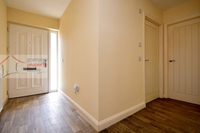 15E, Buckie photo 2