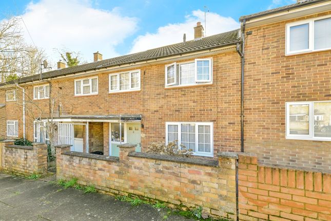 Thumbnail Terraced house for sale in Collenswood Road, Stevenage