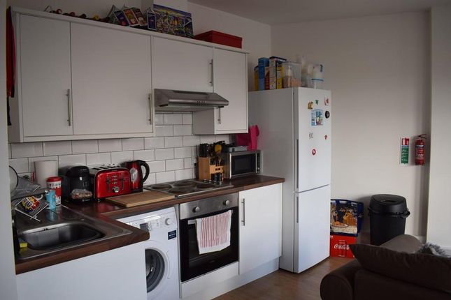 Thumbnail Flat to rent in Cranbrook Road, Ilford